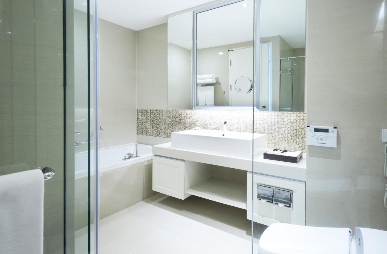 Executive-suite